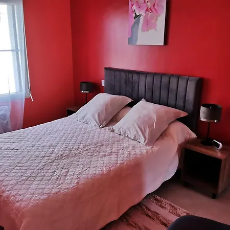 Holiday home Belle Maison 3 Etoiles Pour 6 Personnes, Proche - Sur - Fr-1-357-258