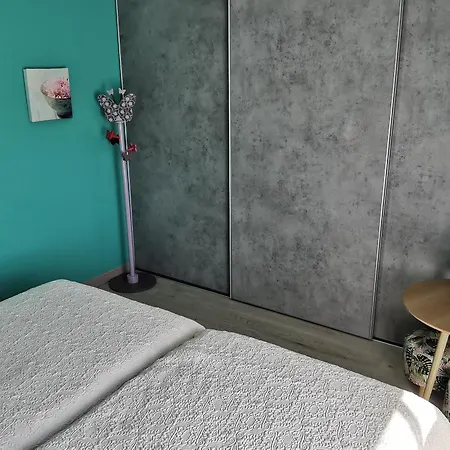 Holiday home Belle Maison 3 Etoiles Pour 6 Personnes, Proche - Sur - Fr-1-357-258 *